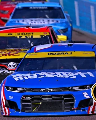 NASCAR Cup Series: Freeway Insurance 500